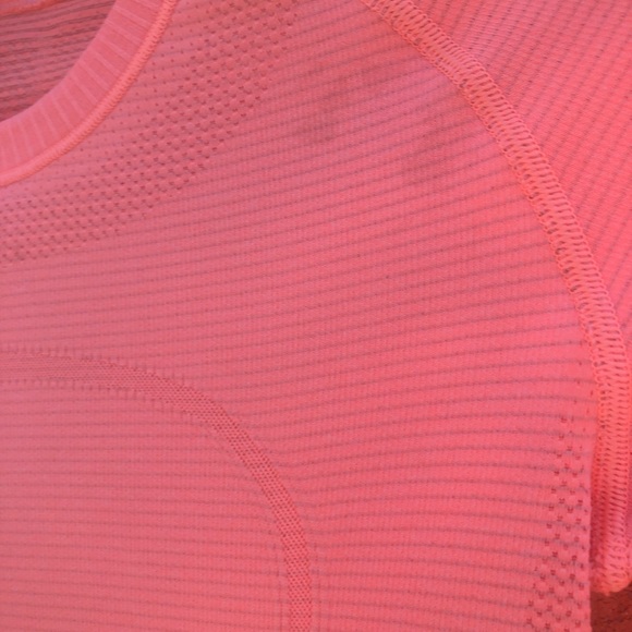 Lululemon Swift long sleeve. Size 4. - Picture 5 of 14